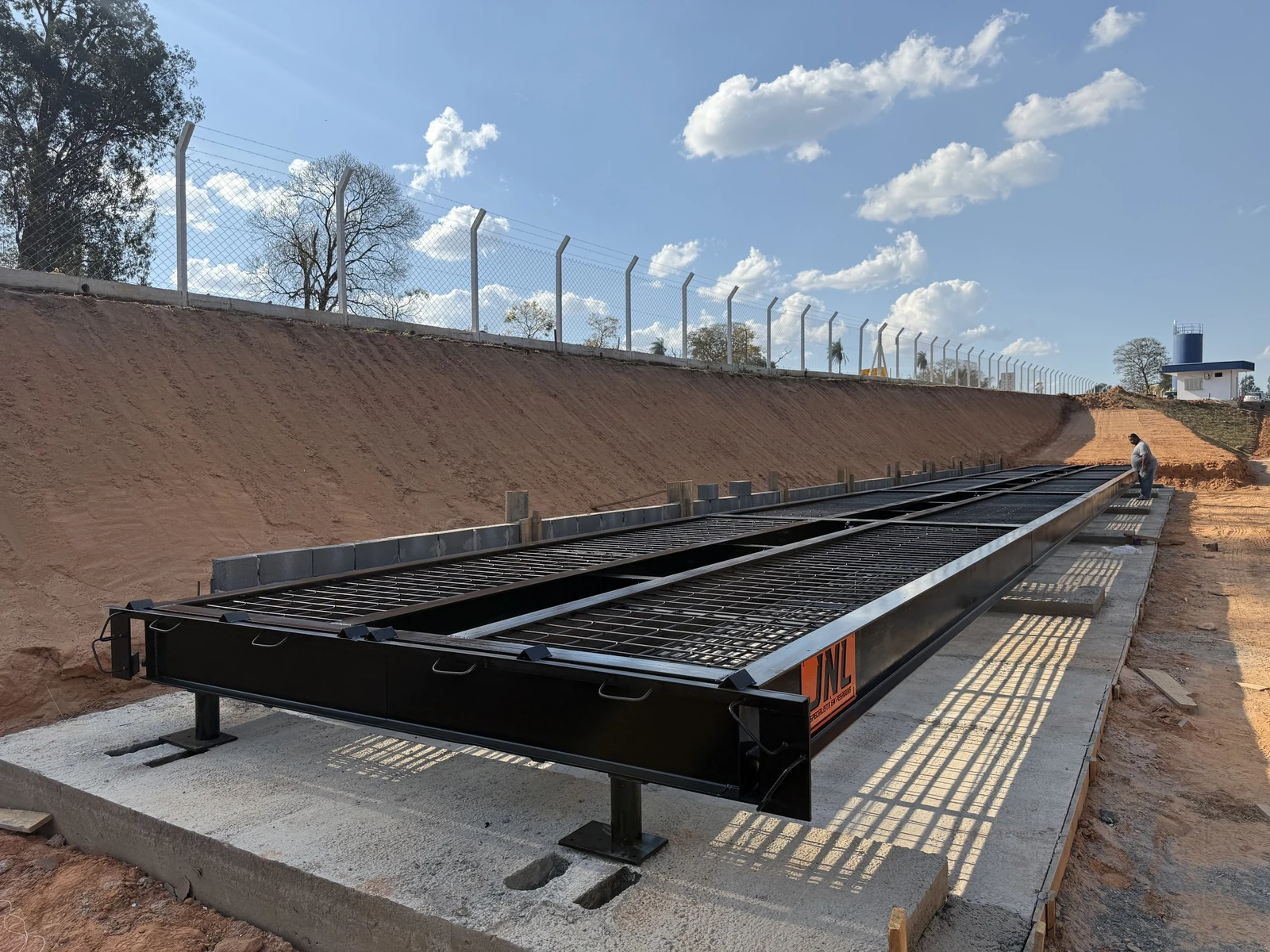 Estructura de la báscula camionera BRMC: el conjunto que sostiene la plataforma