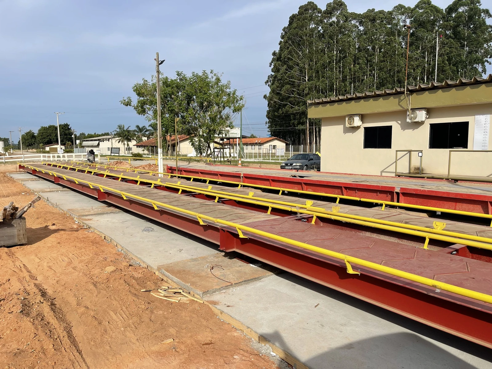 Plataformas metálicas en montaje · Obra JNL · BRTM
