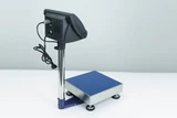 Báscula de mesa con base de acero al carbono, vista trasera