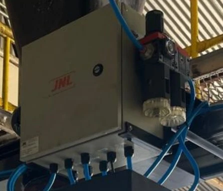 Caja electroneumática de la báscula de ensacado big bag: comanda compuertas y traba-bolsa